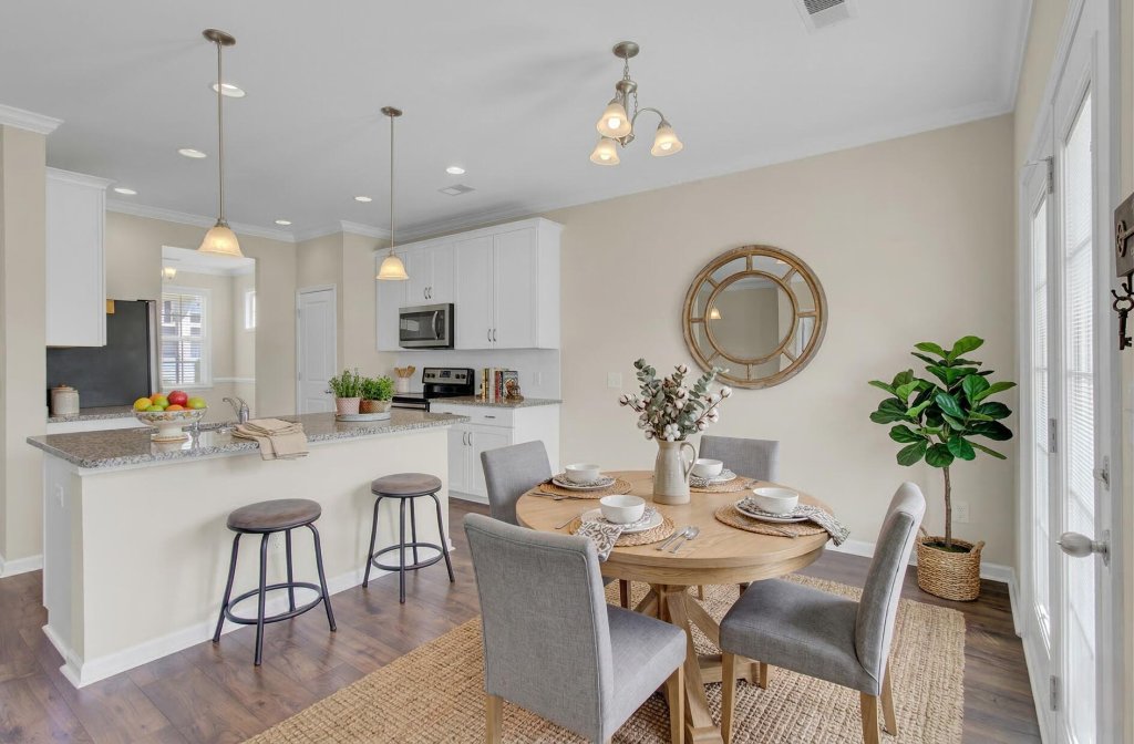 Hunters Bend, Ladson community