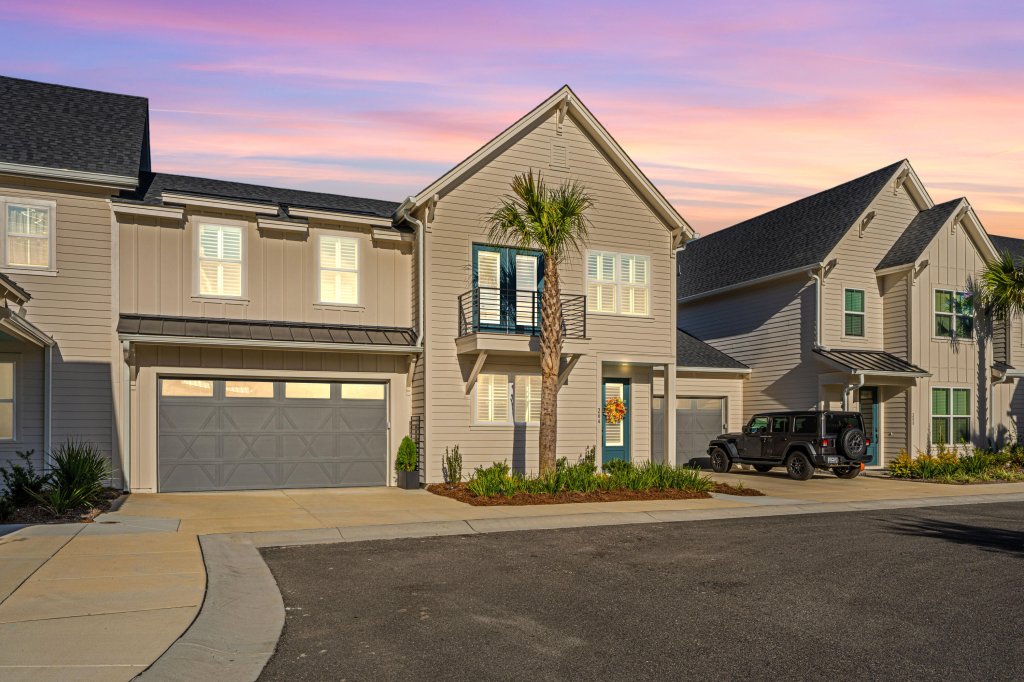 204 Saunter Court