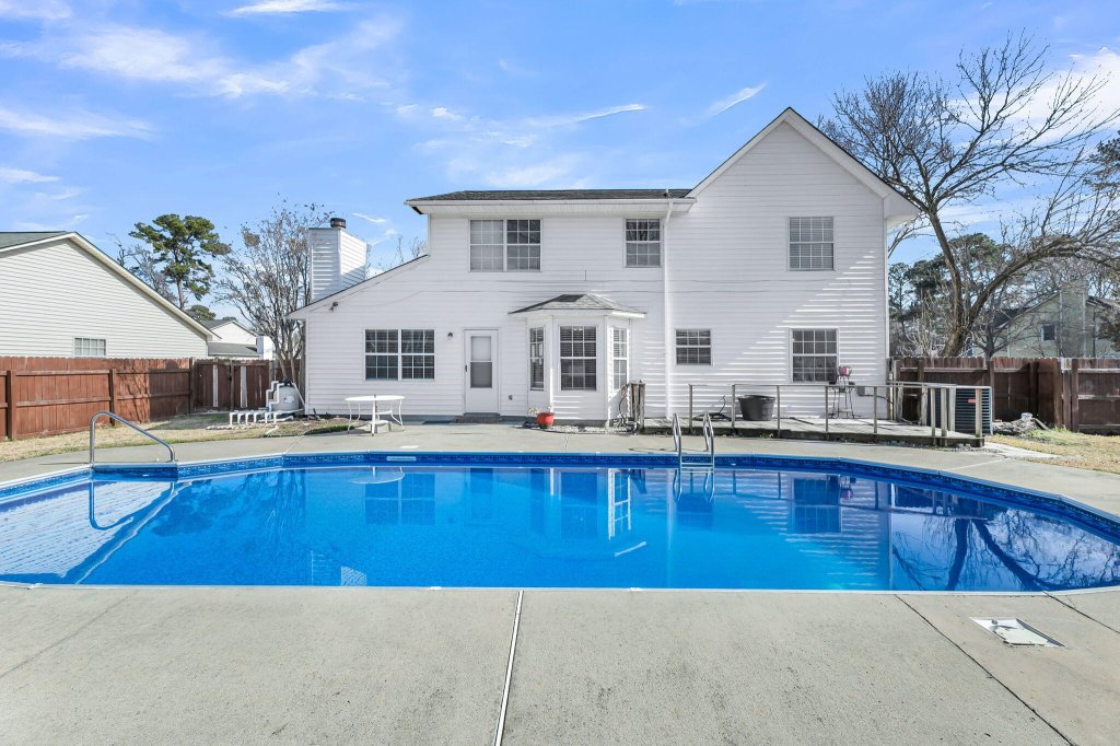 844 N Aylesbury Road