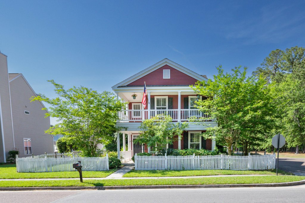 147 Red Leaf Boulevard