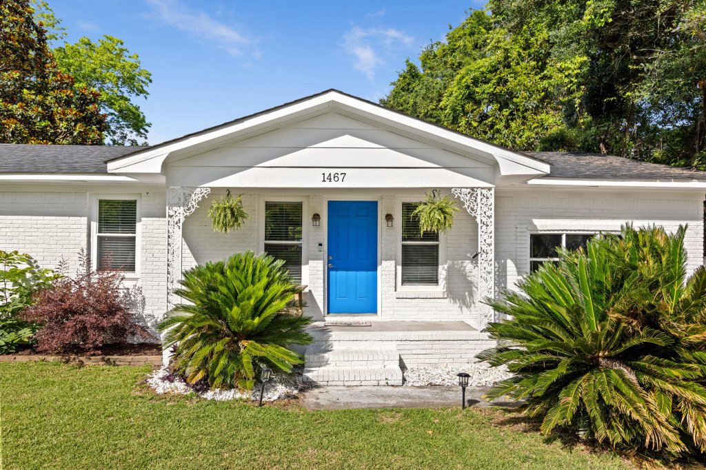 1467 Westwood Drive