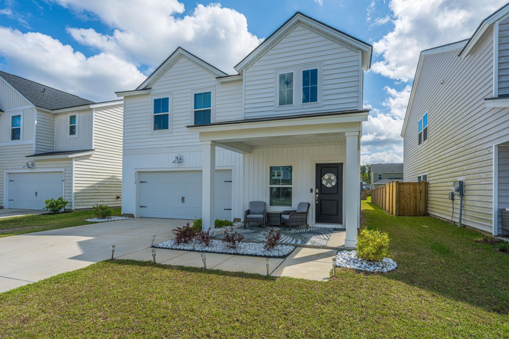 2114 Longhorn Lane