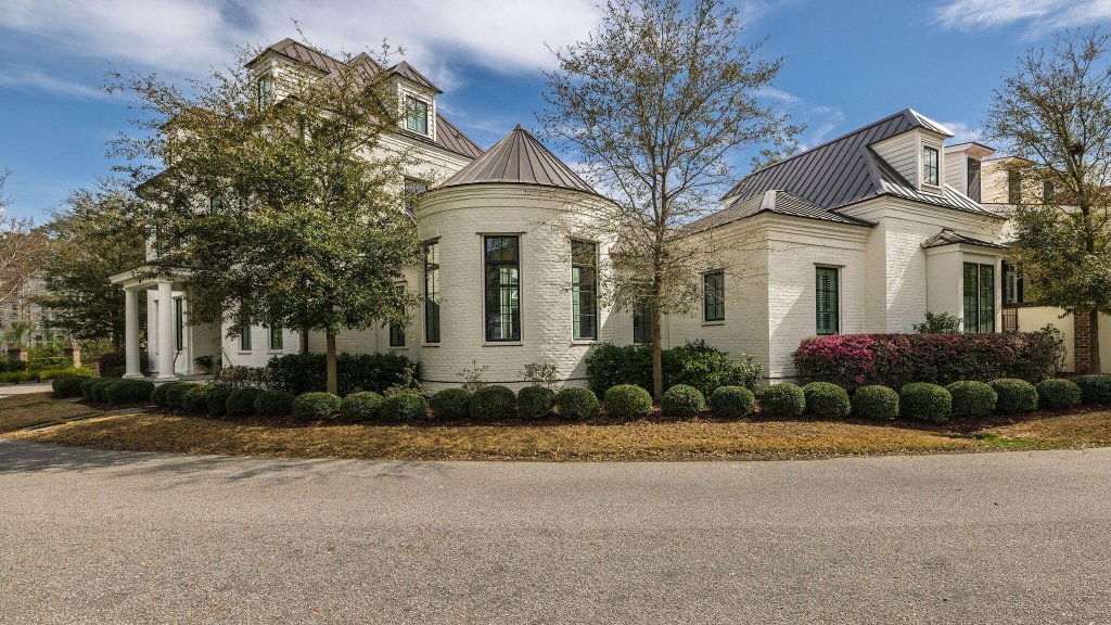 48 Robert Mills Circle