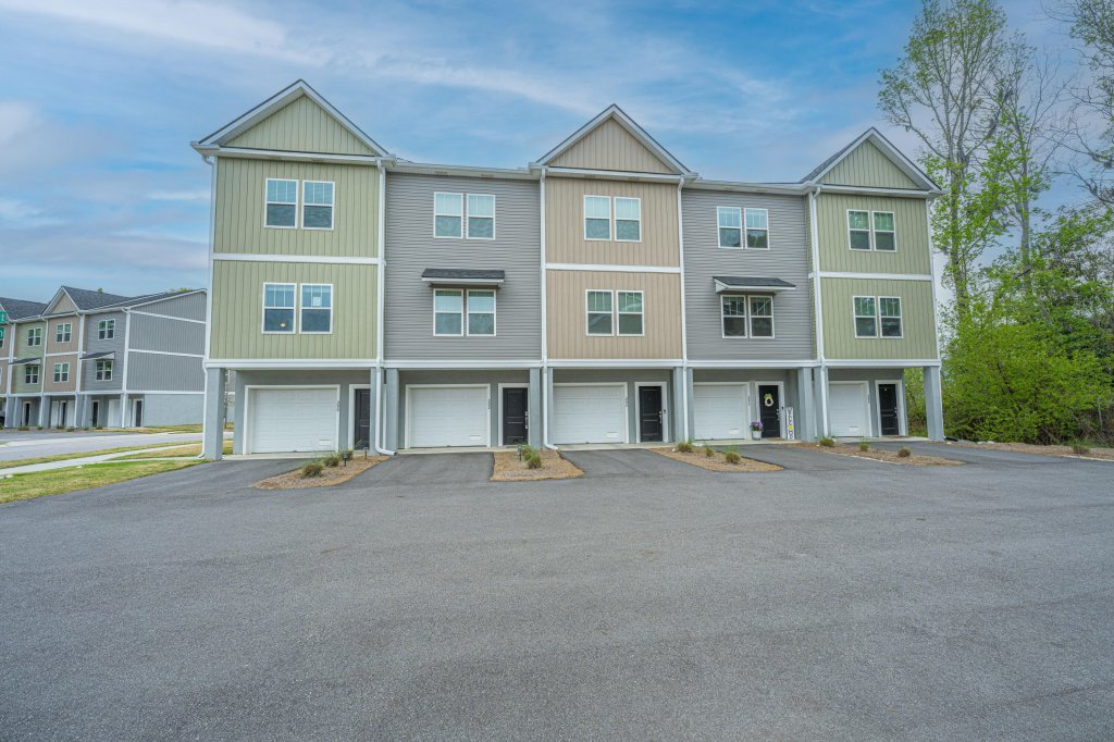 206 Cache Court