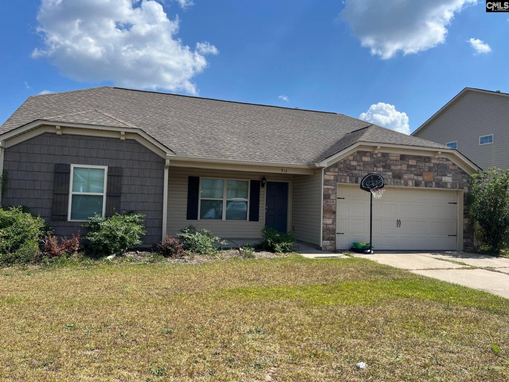 912 Dovefield Lane