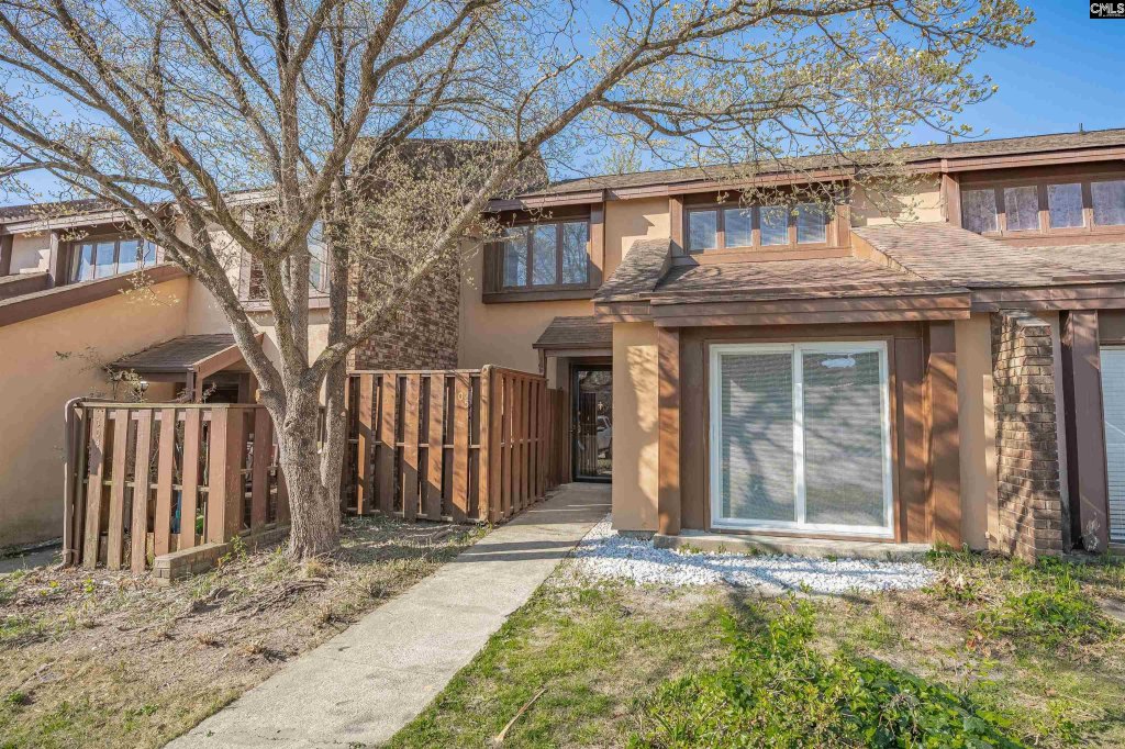 LIONSGATE, Columbia community