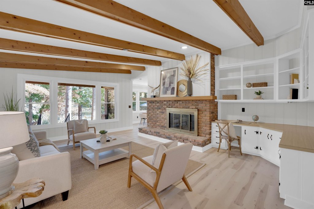 ARCADIA WOODS, Columbia community