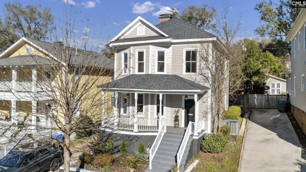 Elmwood, Columbia community