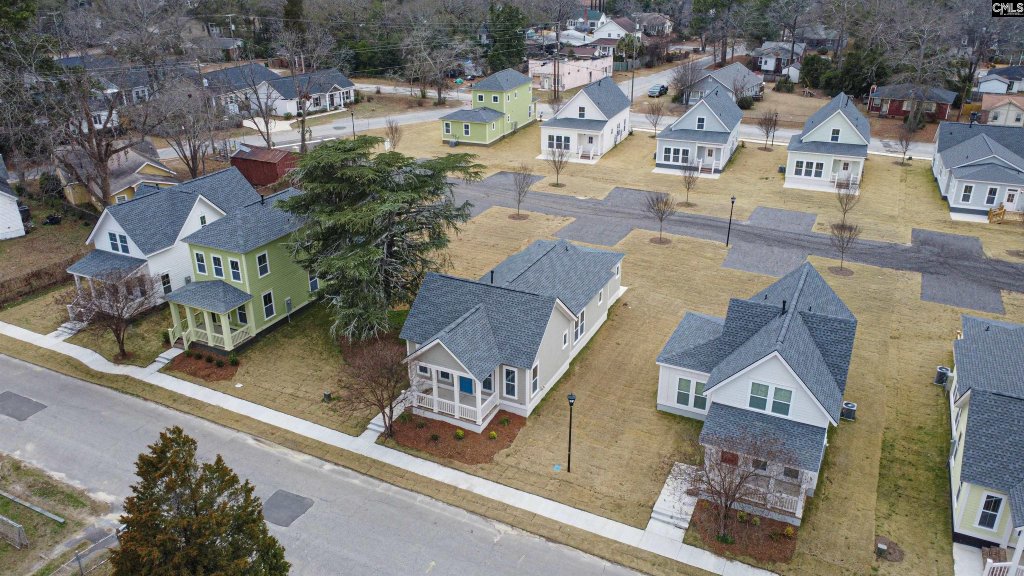 822 Lexington Avenue