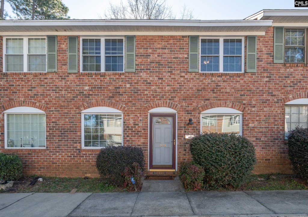 Carnaby Square, Columbia community