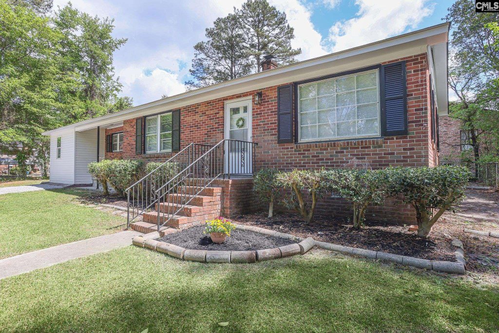 1013 Pinelane Road