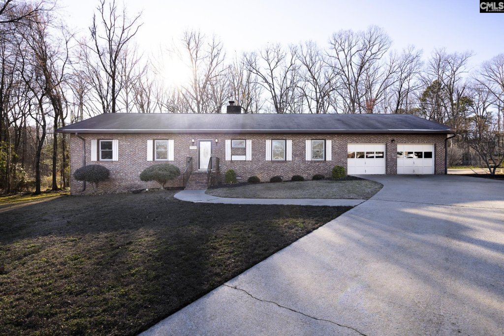 Forest Ridge, Newberry community