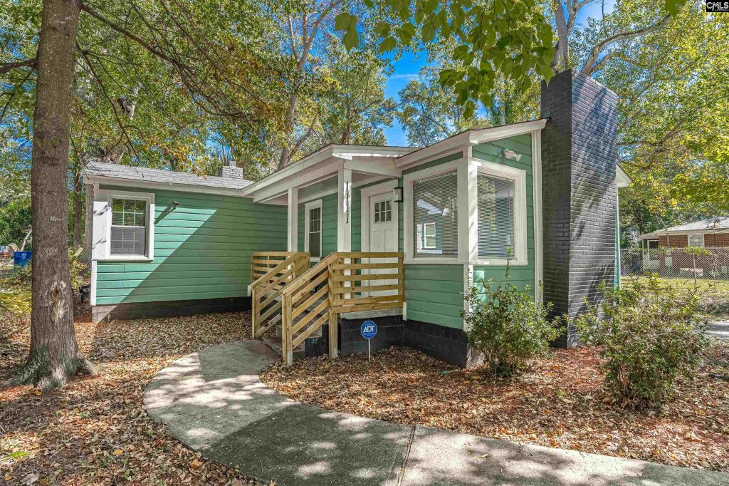 Belmont, Columbia community