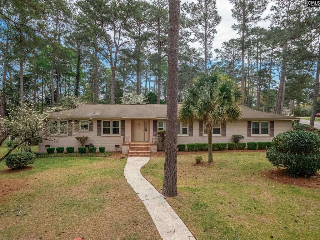 Forest Lake, Columbia community