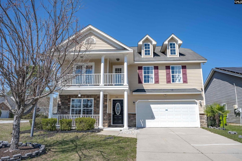 Chandler Hall, Columbia community