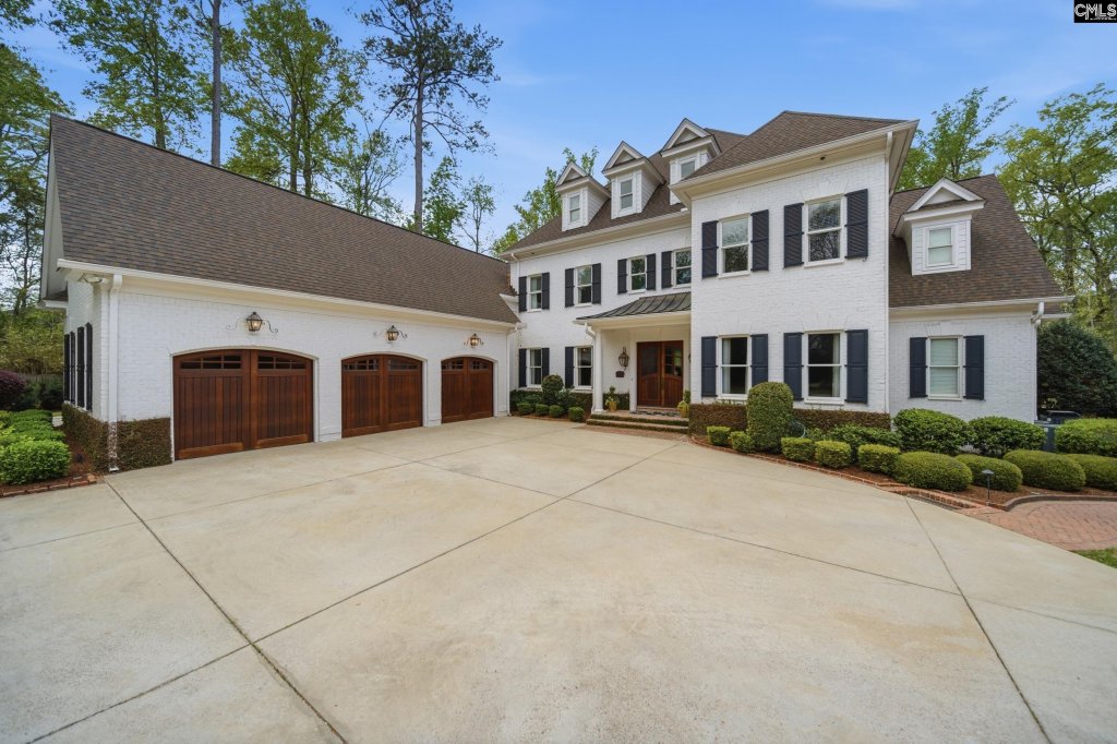 Kings Grant, Columbia community