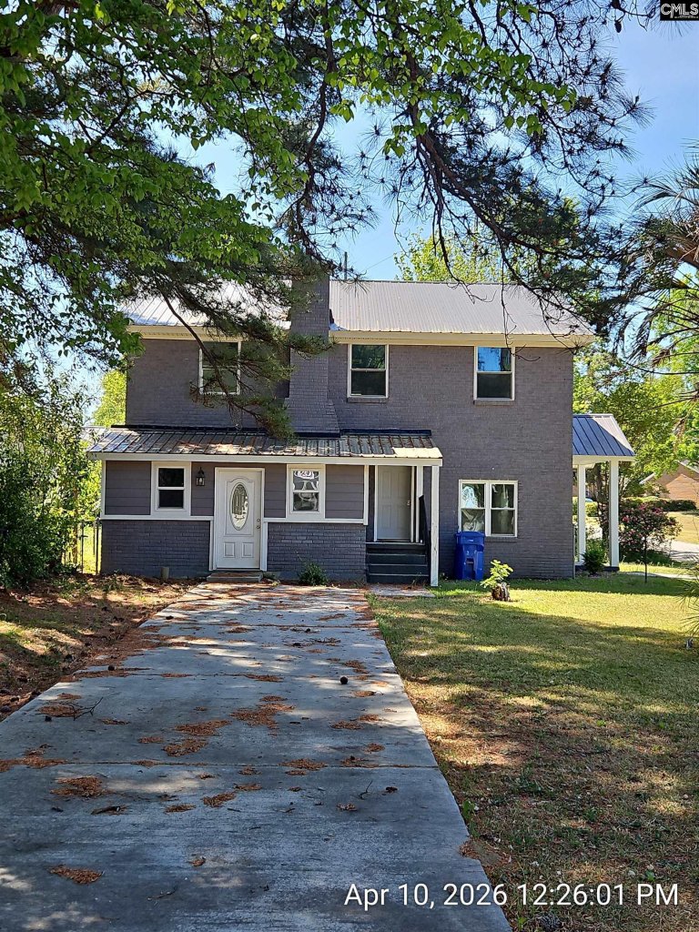Eau Claire, Columbia community