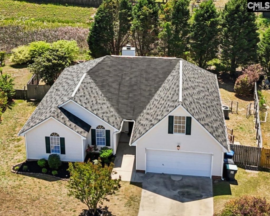 Lexington Hills, Lexington community