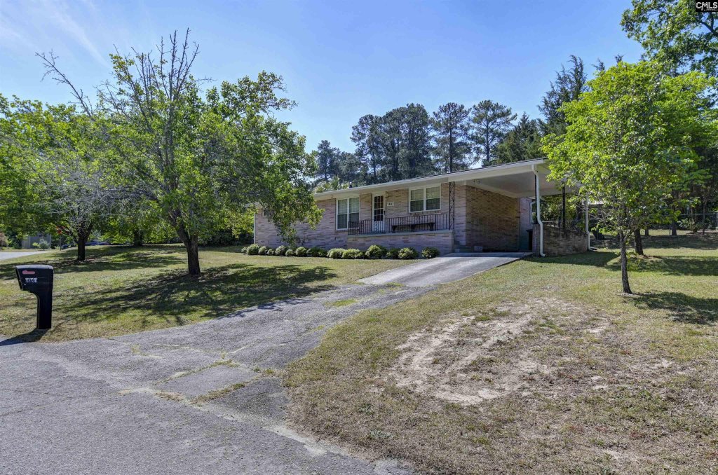 Winsor Hills, Columbia community