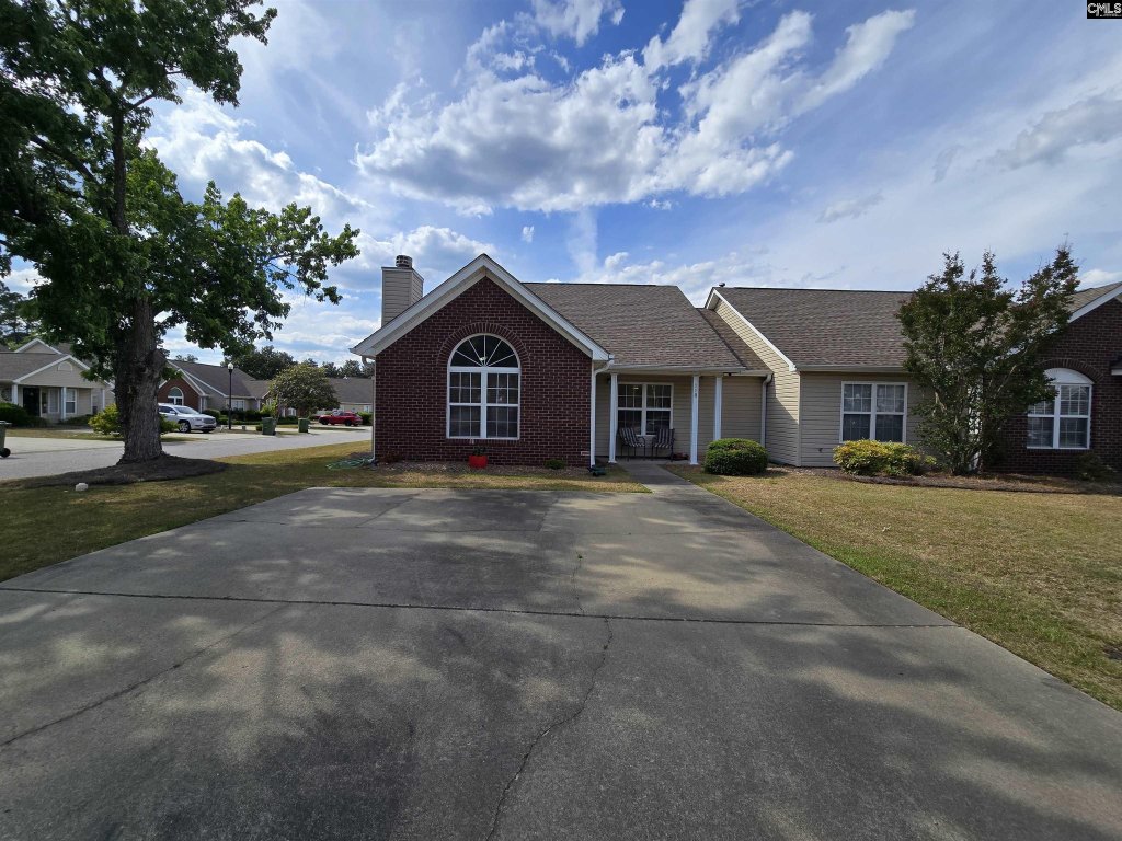 Summit Townes, Columbia community