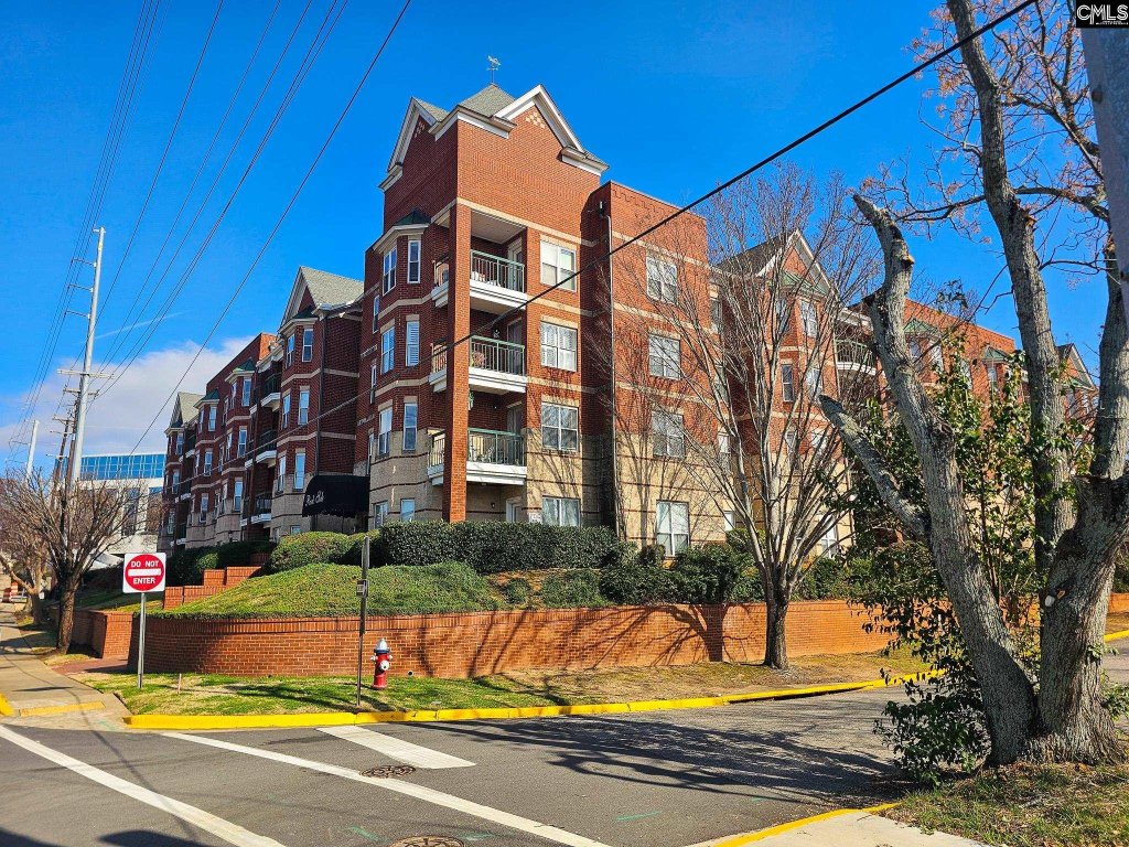 900 Taylor Street 305