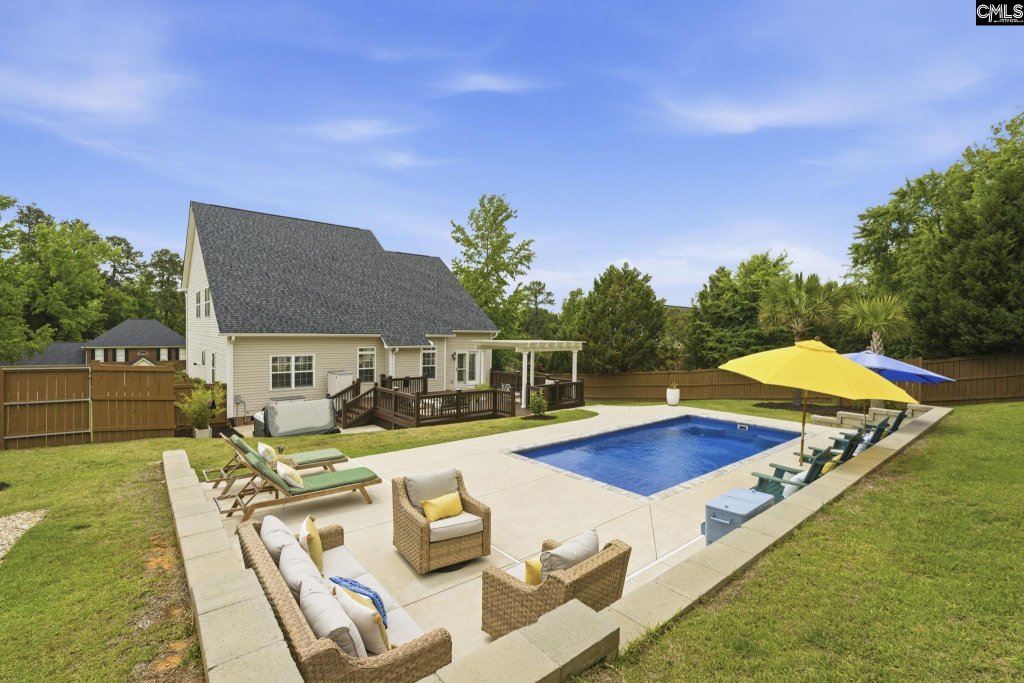 Hillcreek, Columbia community