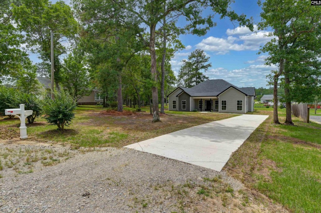 Millerwoods, Leesville community