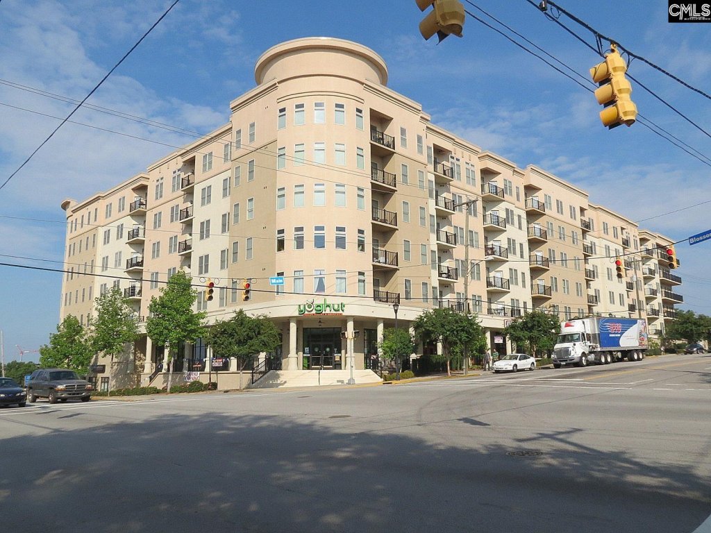601 Main Street 215