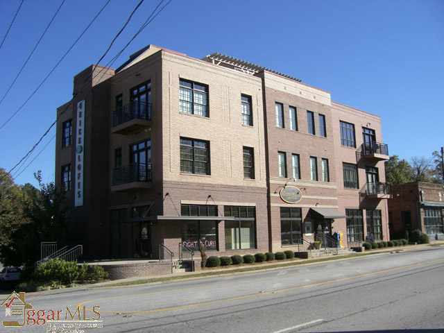 301 Augusta Street #204