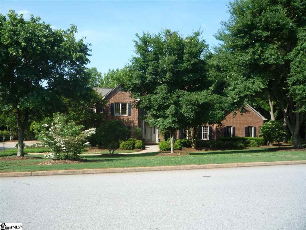 16 Richfield Drive