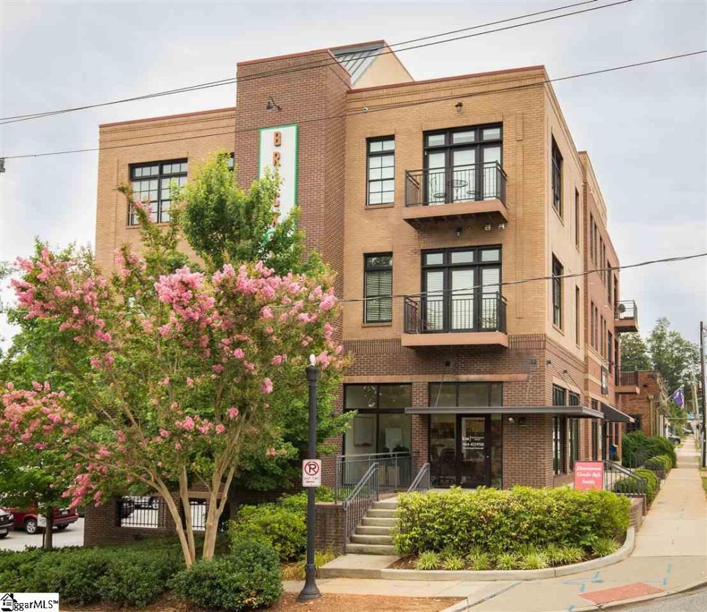 301 Augusta Street #303