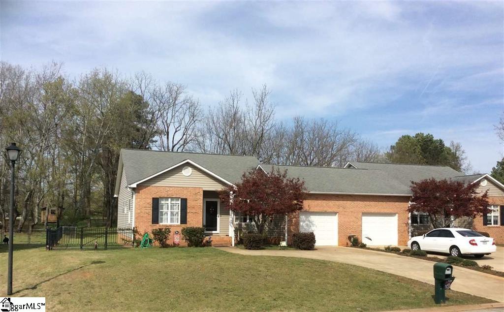 210 River Oaks Circle