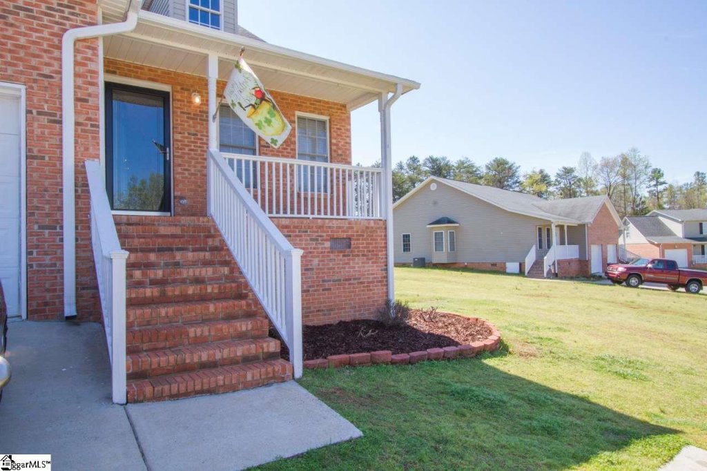 127 River Oaks Circle