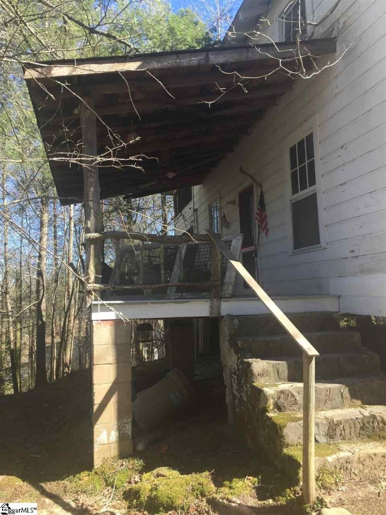 404 N Lake Drive