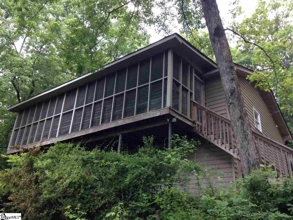 35 Spring Park Drive