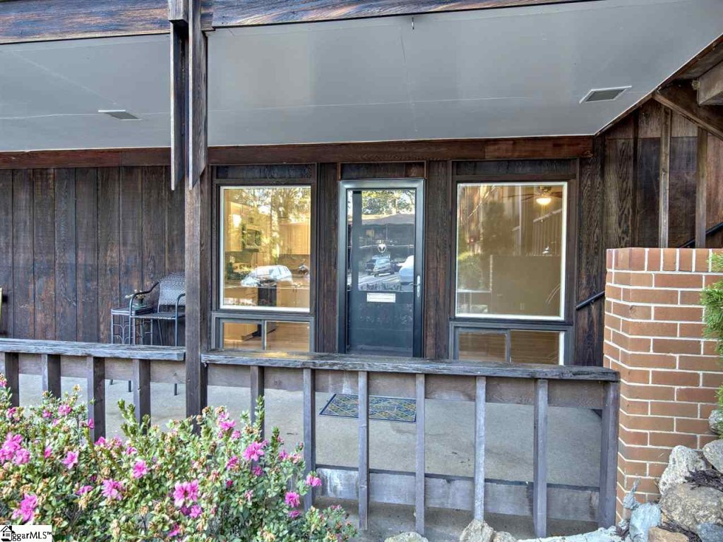 311 W Earle Street #3A