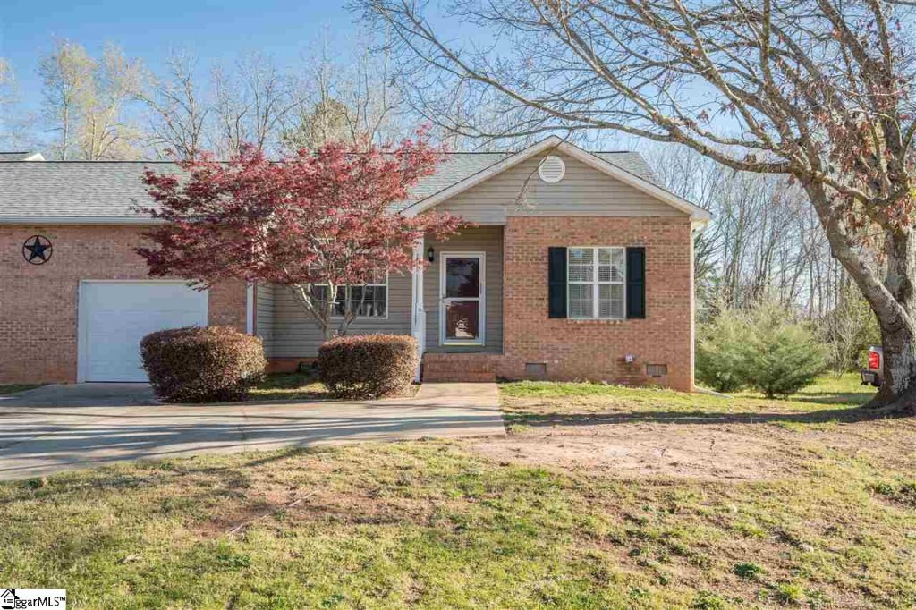 208 River Oaks Circle