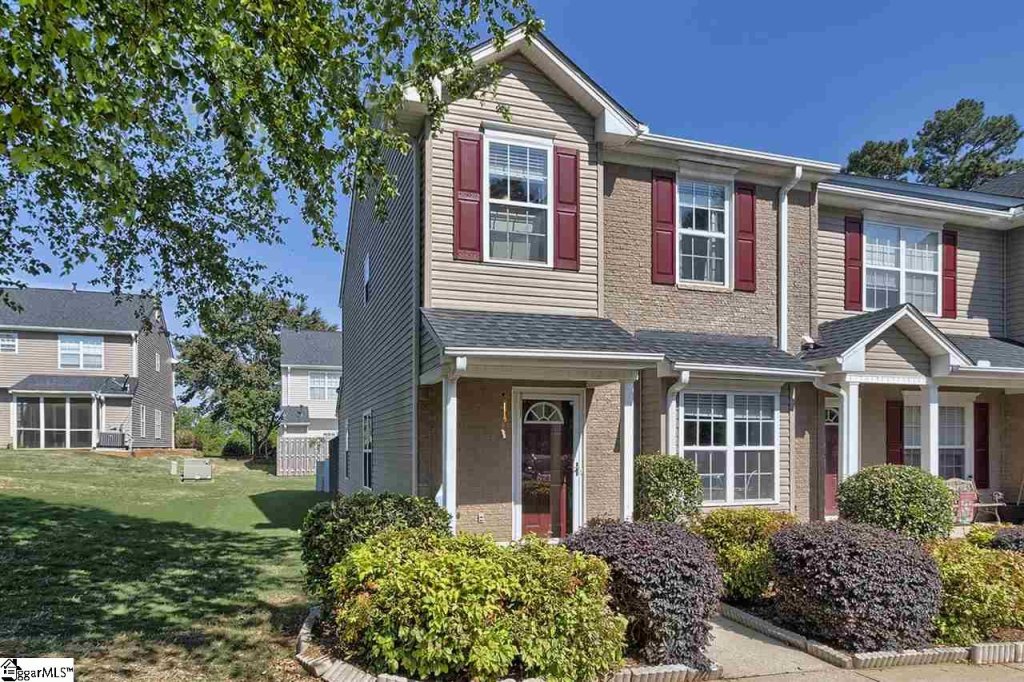 Laurel Heights, Greenville community