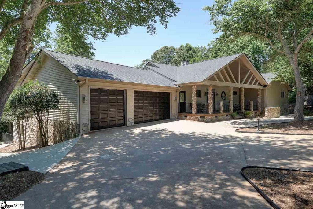 941 Holly Knoll Drive