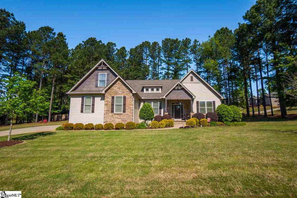 2 Pebblebrook Court