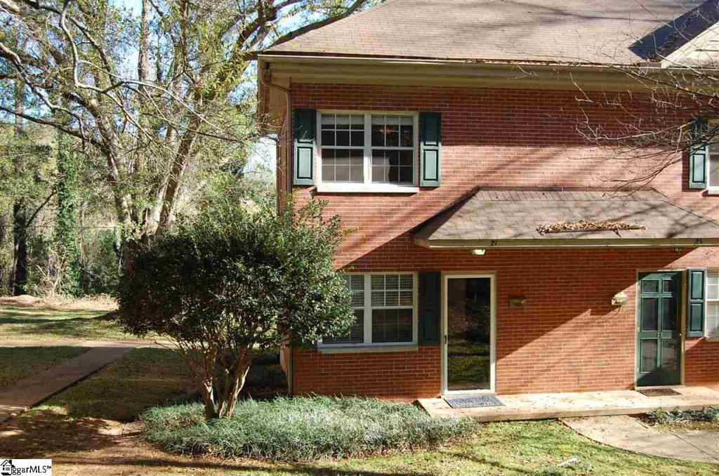 21 Faris Circle