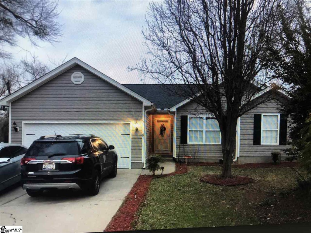 8 Squirrel Hollow Court