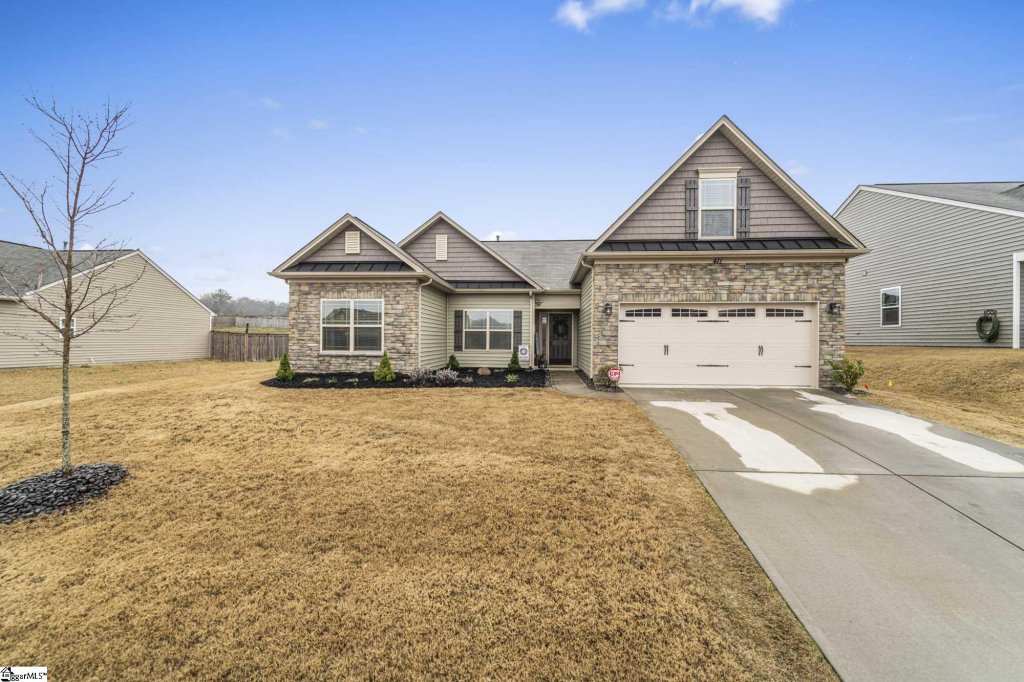 Caledonia, Easley community