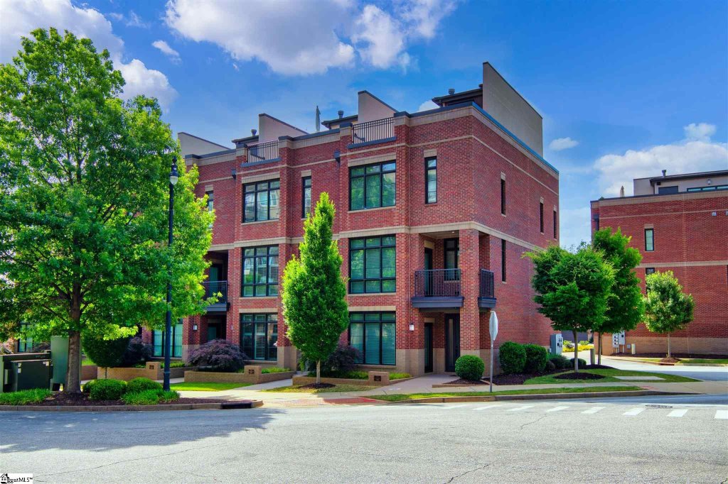 1027 S Main Street #100