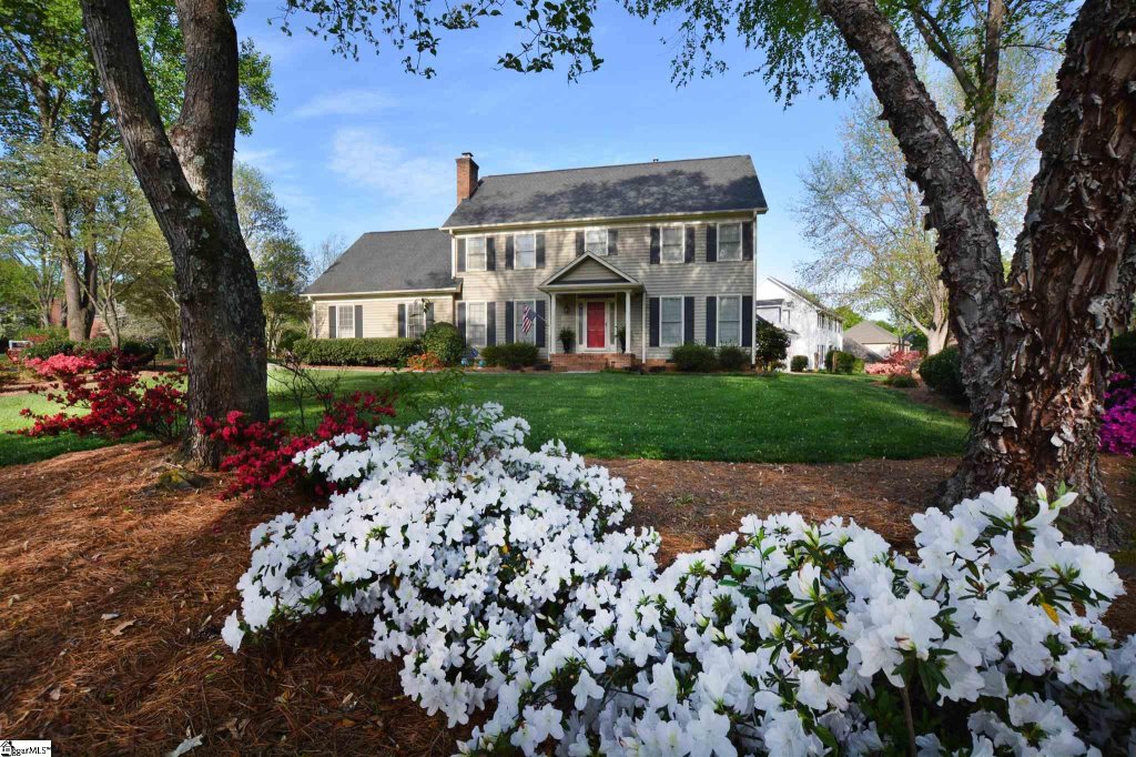 305 Eastcrest Drive