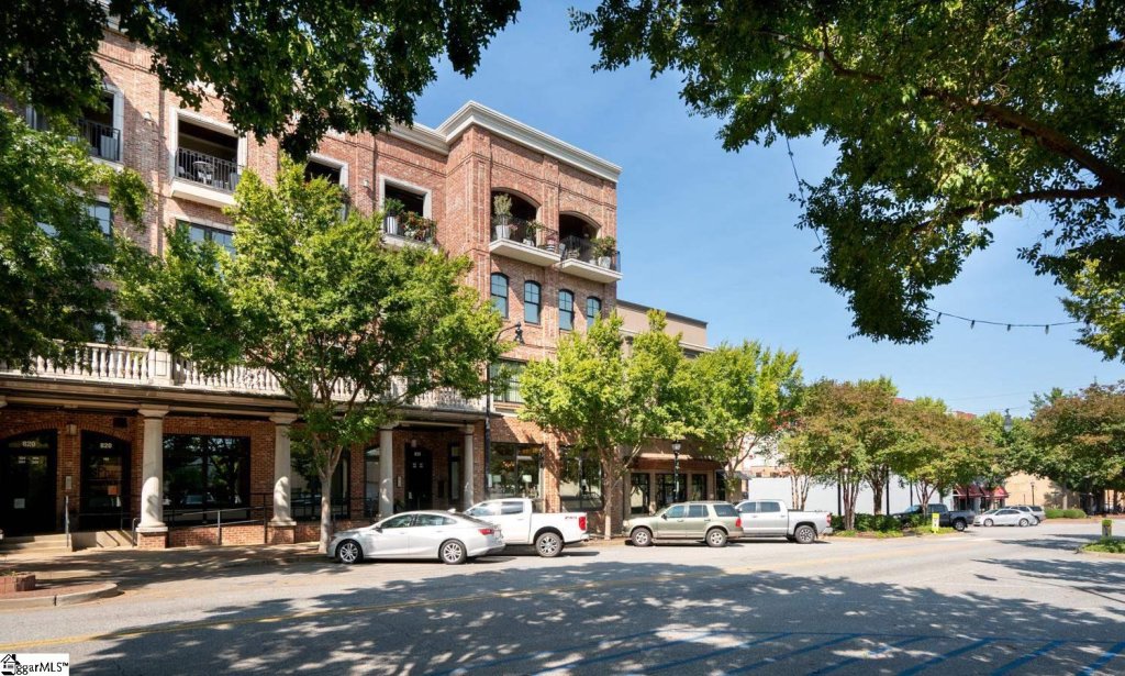 820 S Main Street #201