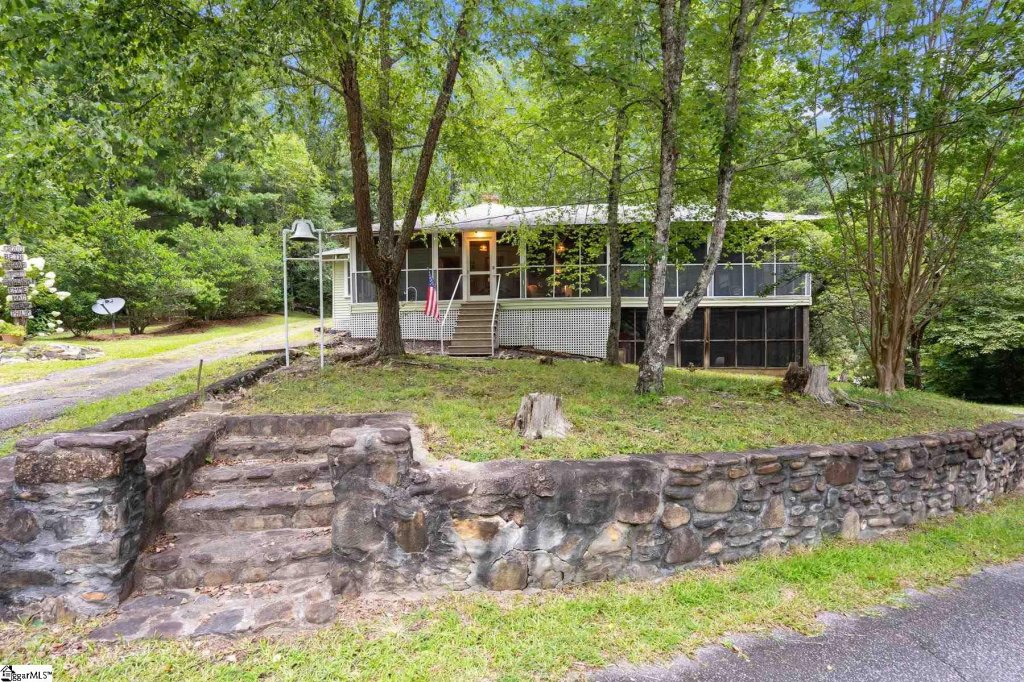 4 N Lake Drive