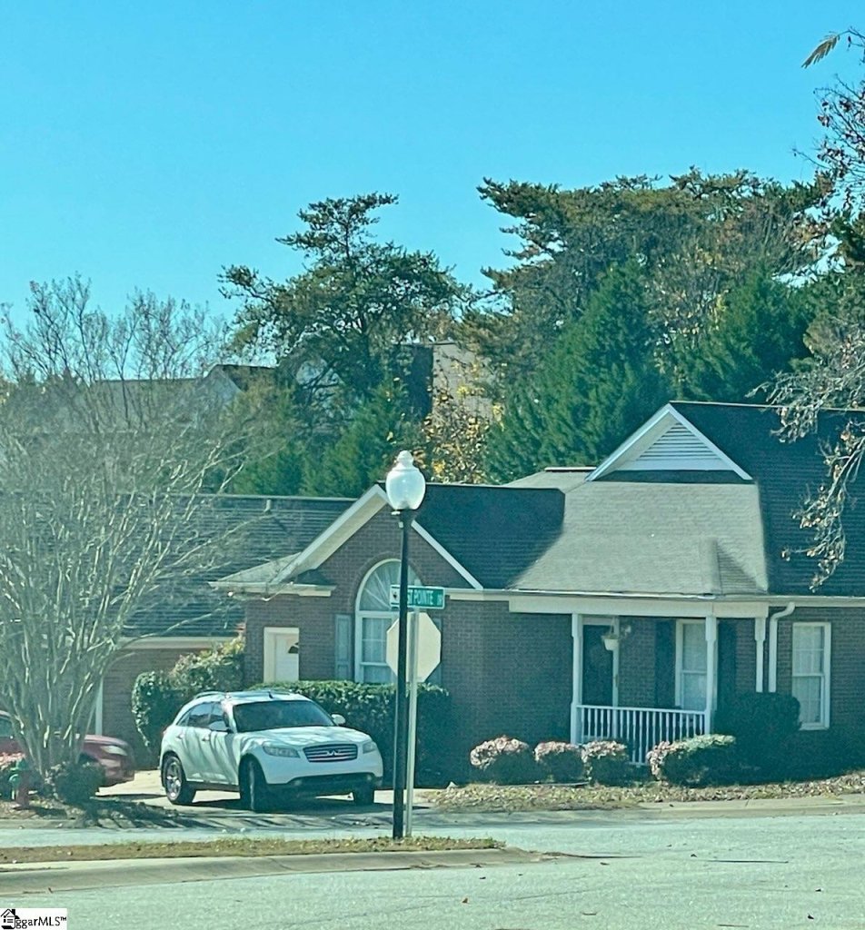 304 W Pointe Drive