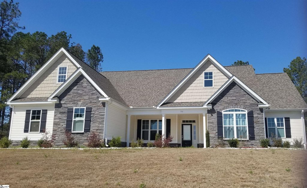 711 Fairway Lakes Road