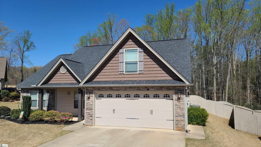 Glen Lake, Boiling Springs community